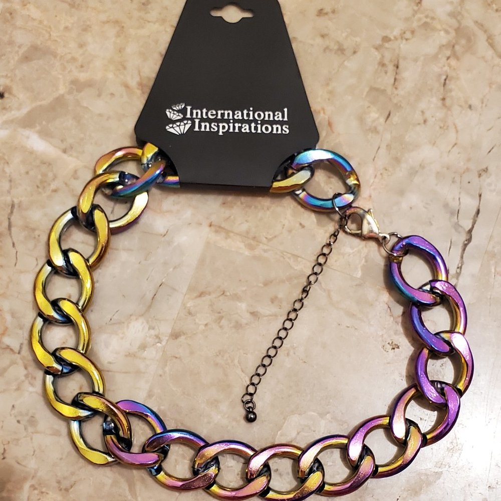 Lightweight chain necklace